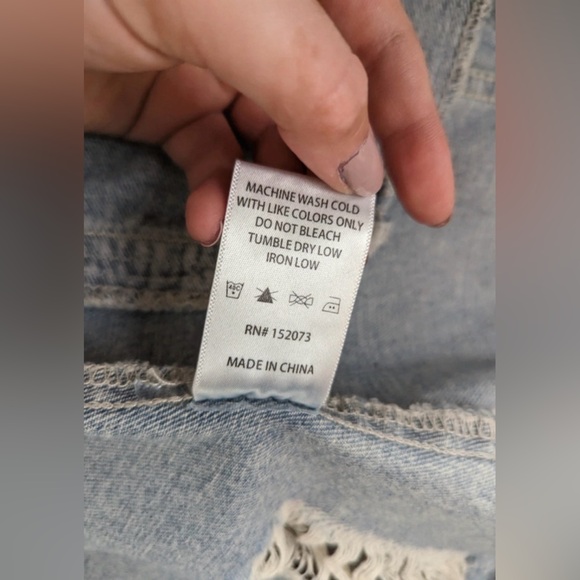 Windsor Distressed Light Wash Denim Jacket Size M - Picture 13 of 14